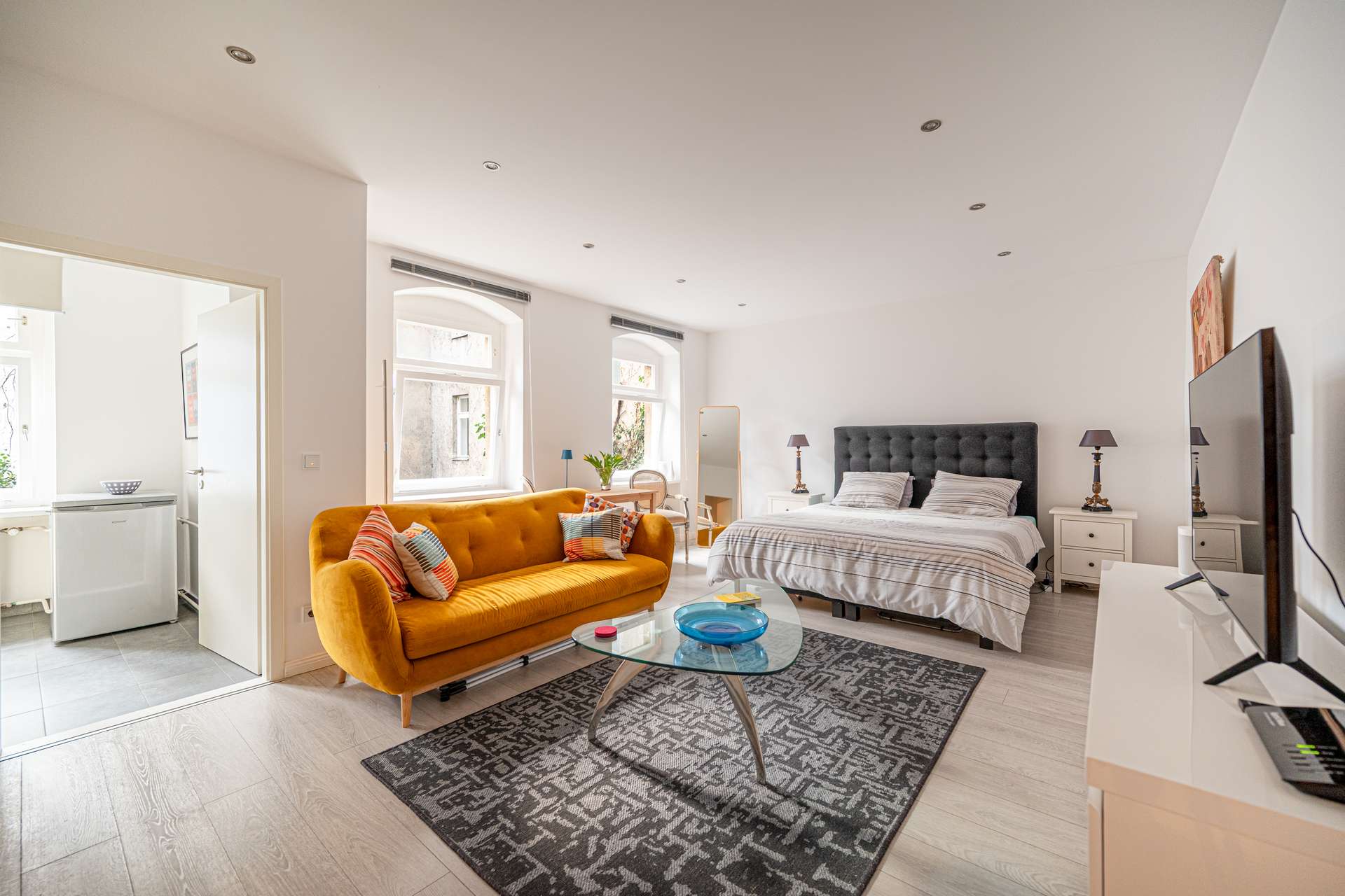 Lichtdurchflutetes Wohnzimmer