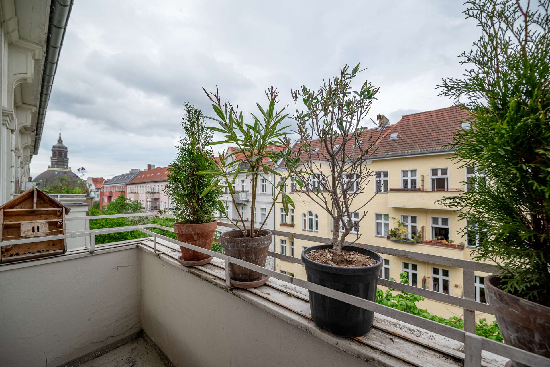 Balkon mit Blick auf den Gustav-Mu00fcller-Platz