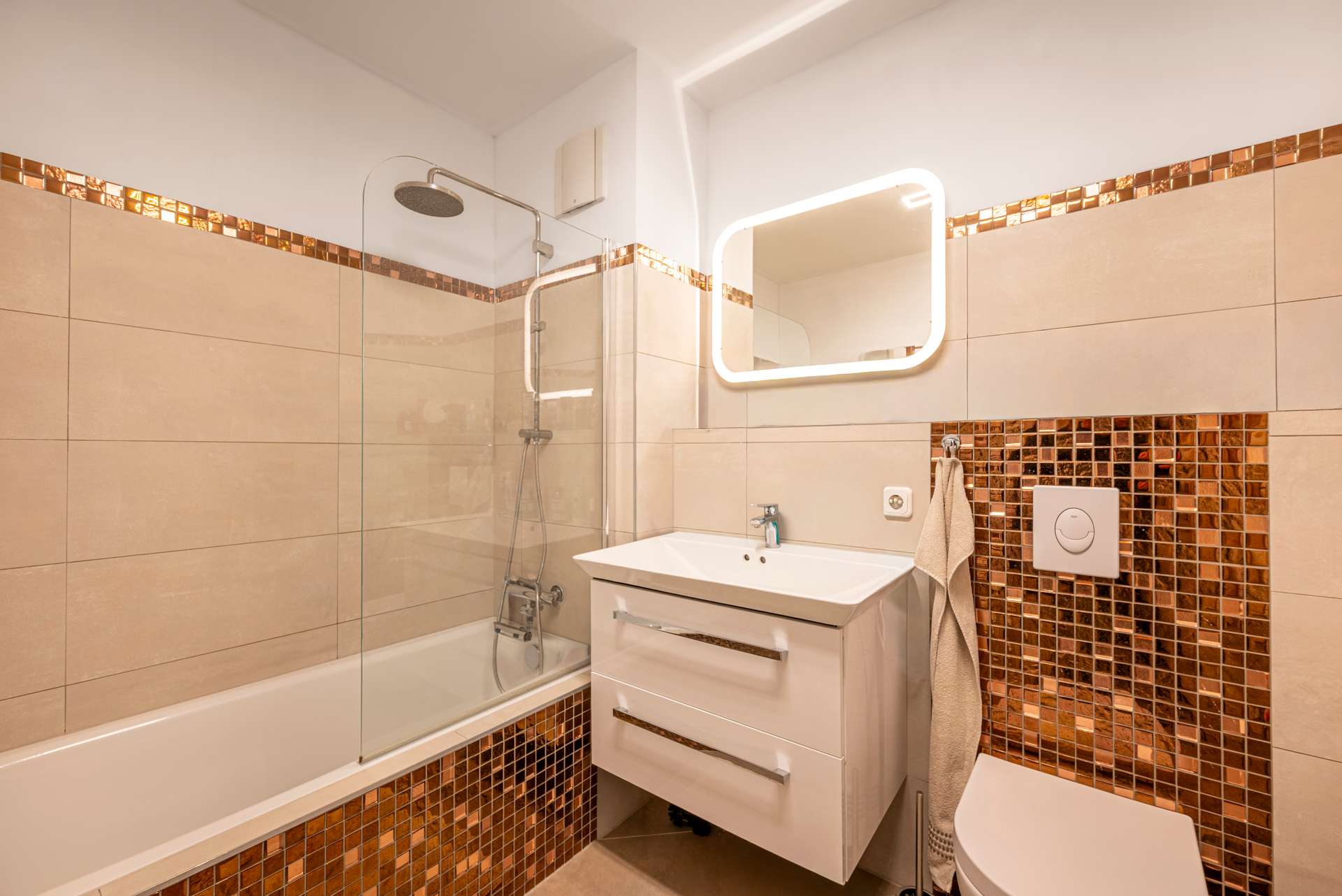 Modernes Badezimmer