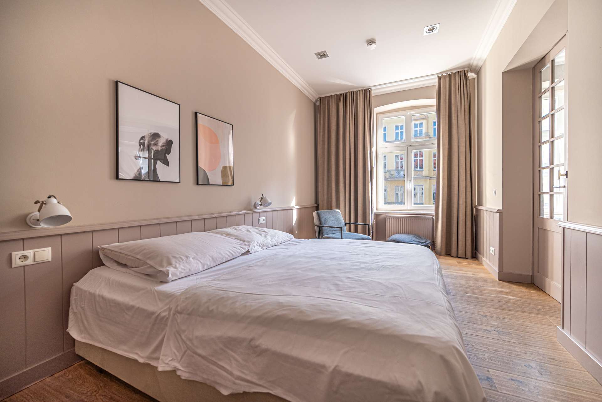 Schlafzimmer 1