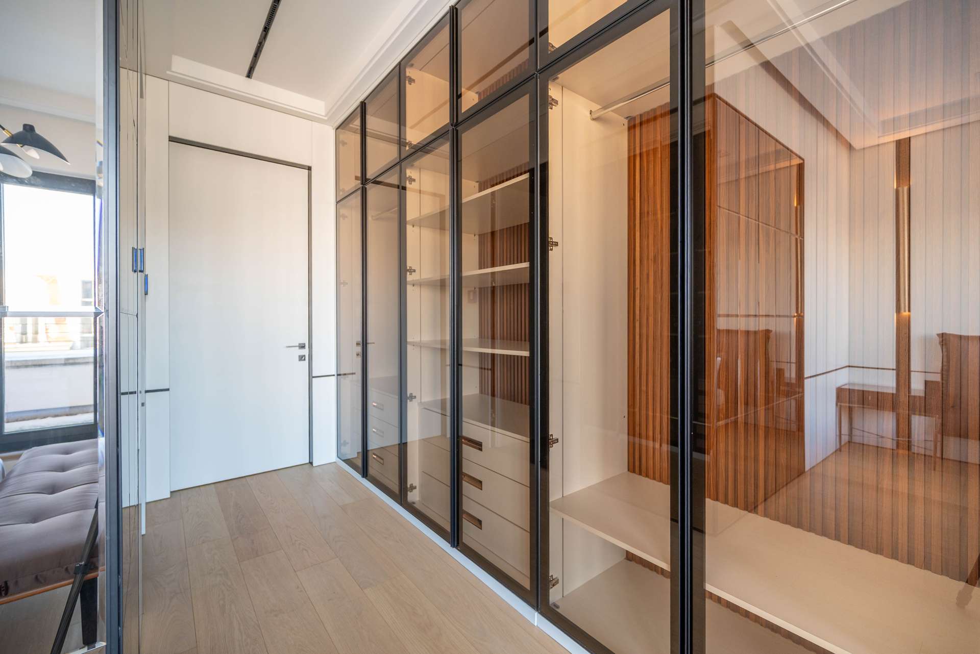 Kleiderschrank