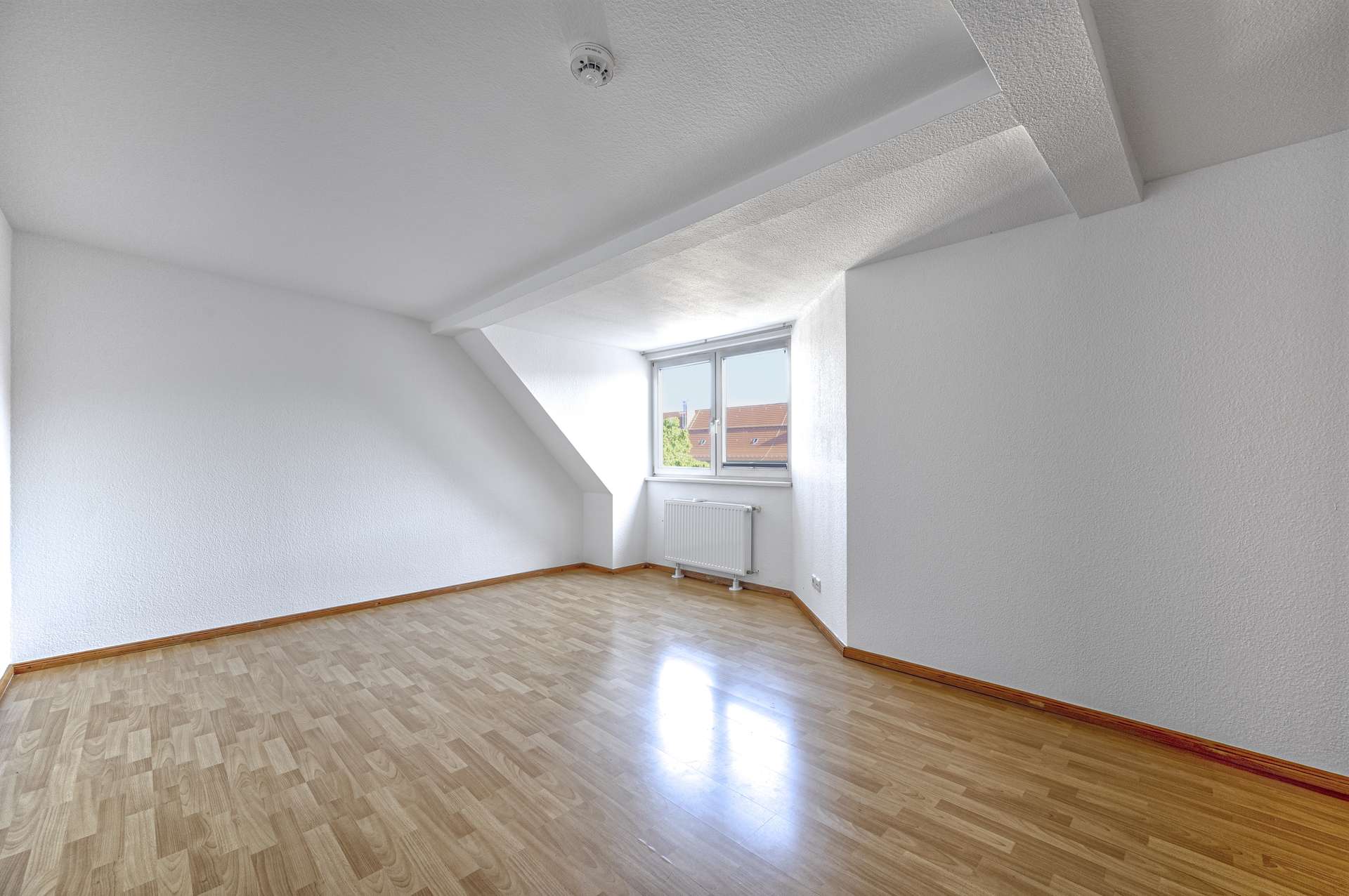 Viel Lichteinfall auch bei der Innenhofseite