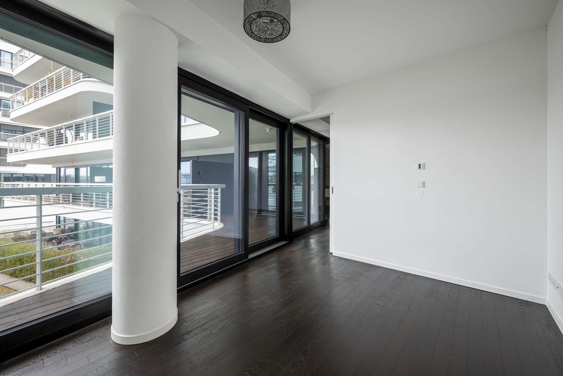 Einmaliges Schlafzimmer mit direktem Blick auf die Spree