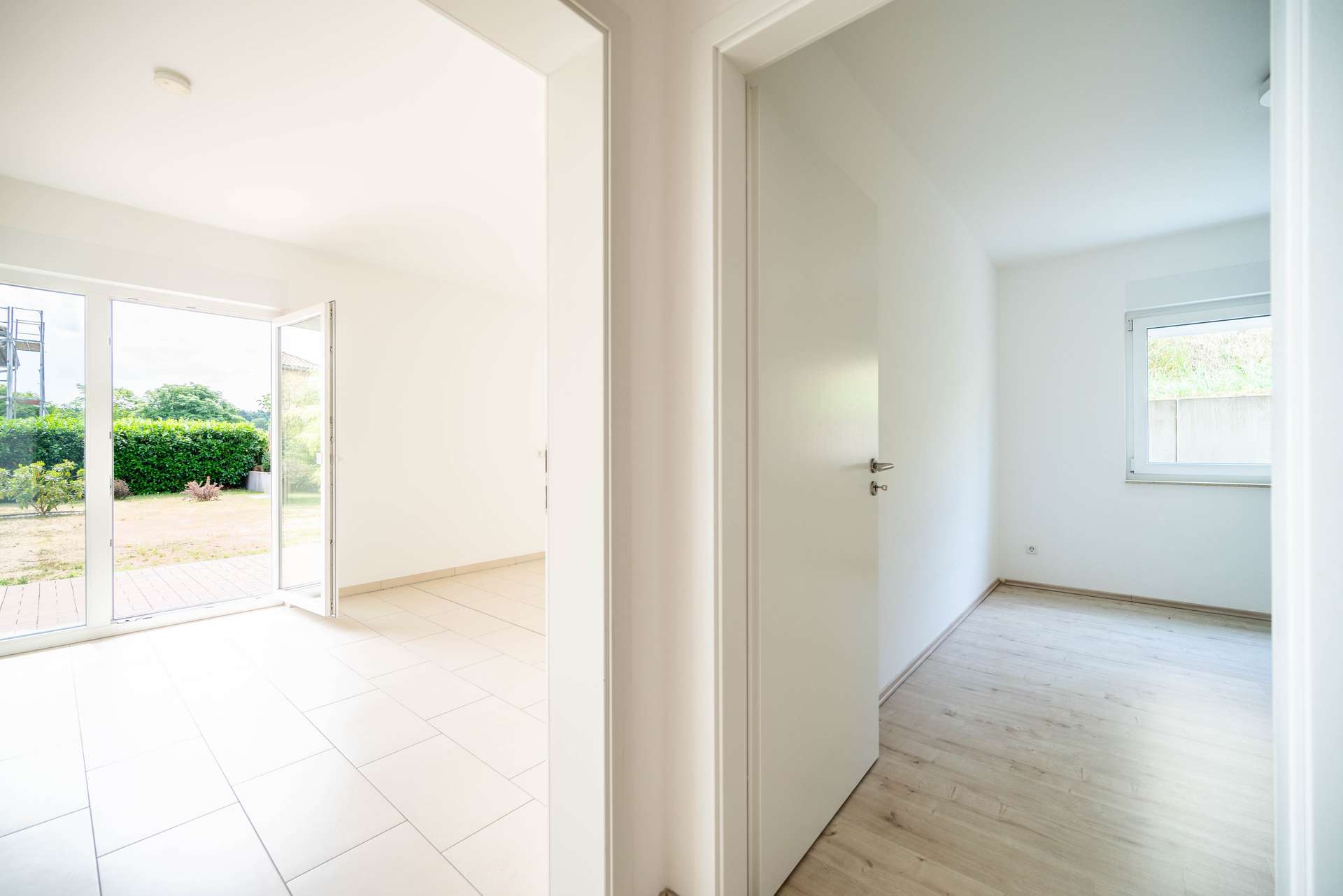 Blick ins Wohn-& Schlafzimmer