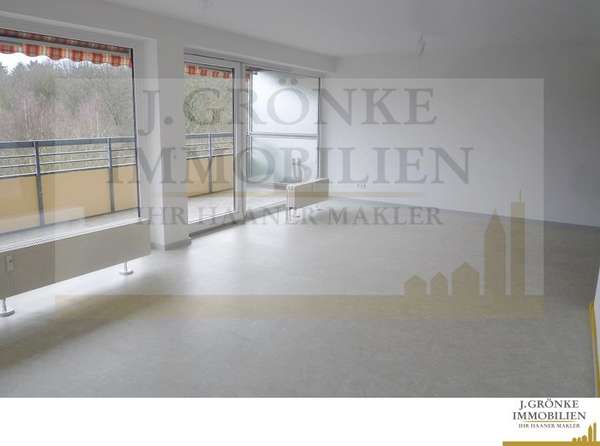 Großzügige 3 Zimmerwohnung in ruhiger Wohnanlage, modernisiert + inkl. EBK