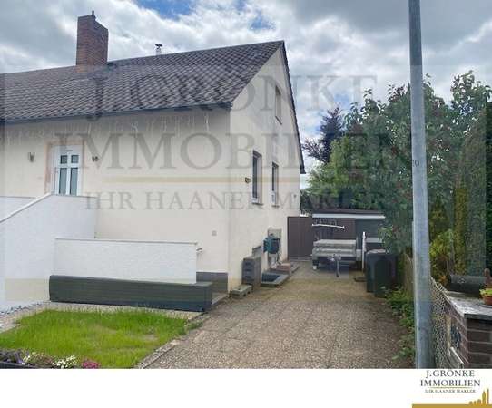 Modernisierter Bungalow in herrlicher Gartenoase mit Pool