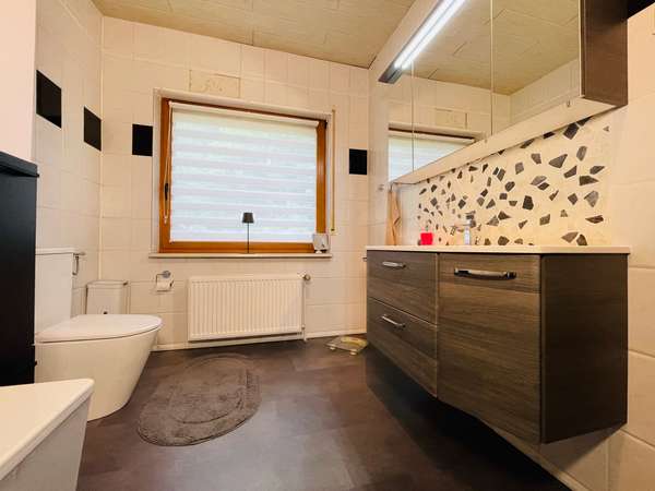 Badezimmer EG