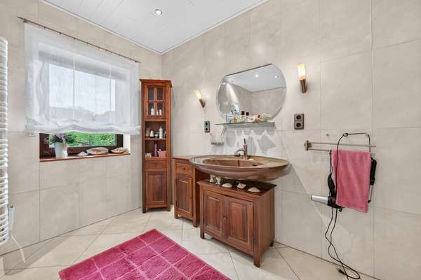 Badezimmer EG