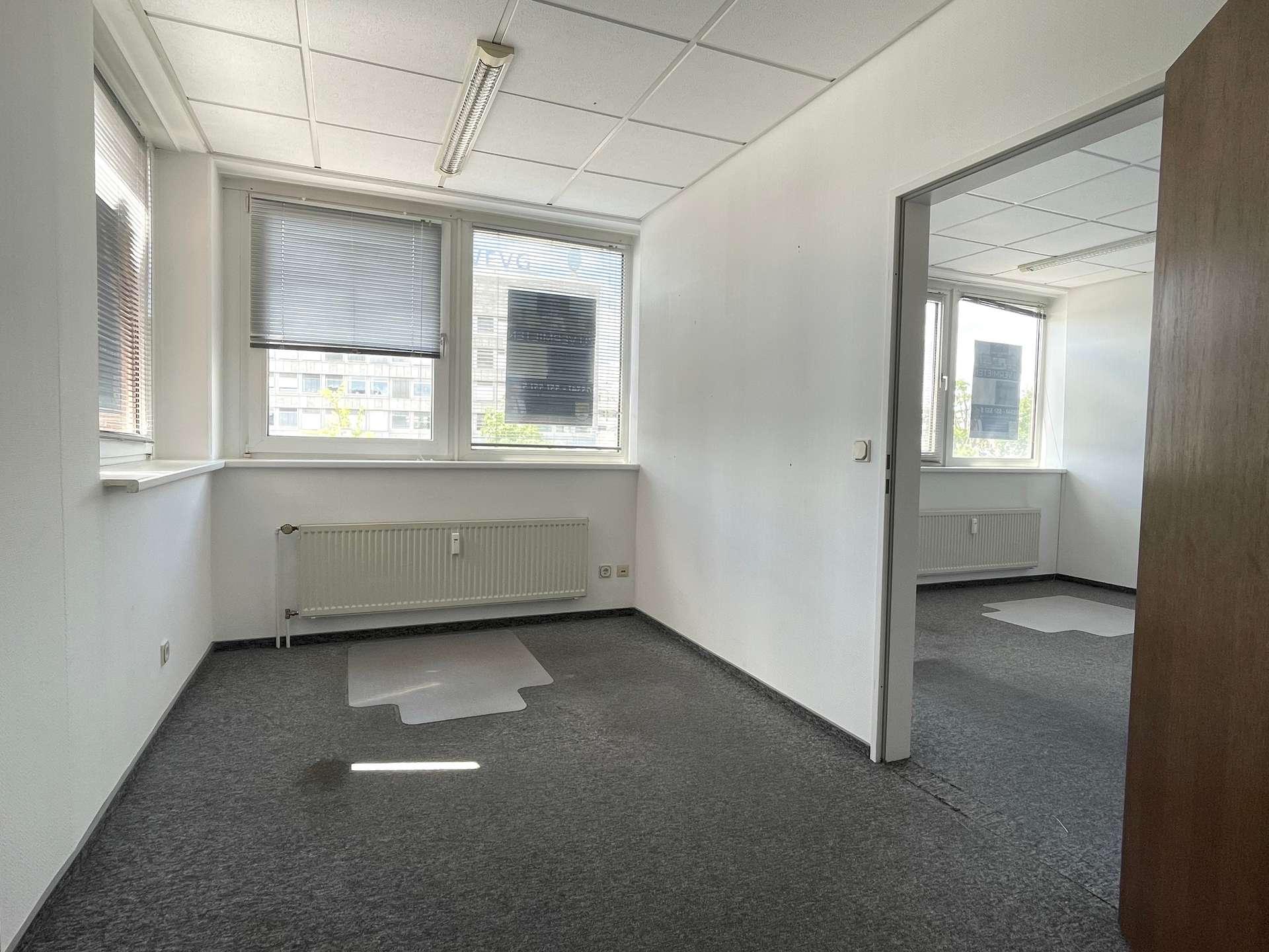 Büro 1