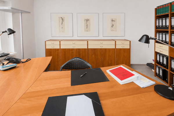 Repräsentatives, voll möbliertes Büro im Nikolaiviertel, Foto 7