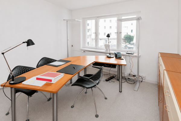 Repräsentatives, voll möbliertes Büro im Nikolaiviertel, Foto 8