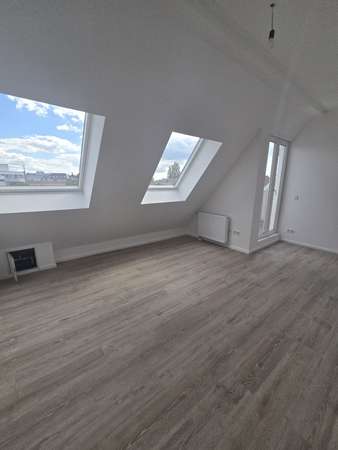 Erstbezug nach Ausbau – Moderne 3-Zimmer-Wohnung mit 2 Balkonen, Foto 3