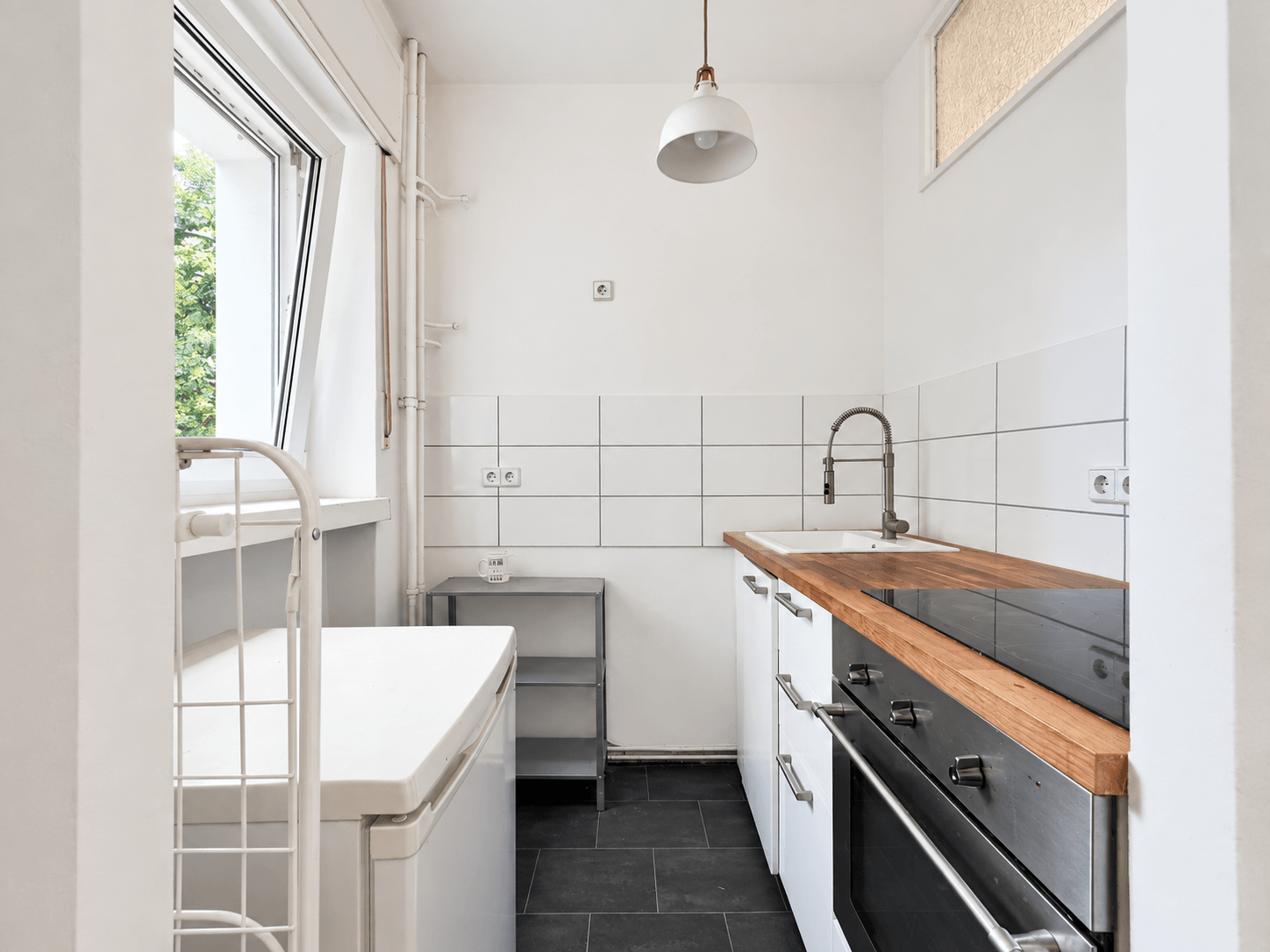 Studio-Apartment direkt am Volkspark - Zwischenmiete in Schöneberg