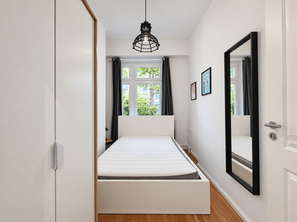 Komplett sanierte, möblierte 1,5-Zimmer-Altbauwohnung im beliebten Sprengelkiez, Foto 3