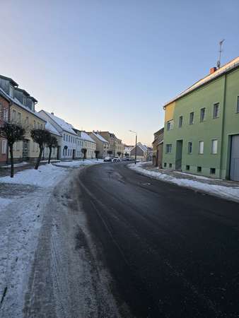 Renovierungsobjekt in Jüterbog – Reihenhaus mit Substanz, Foto 2