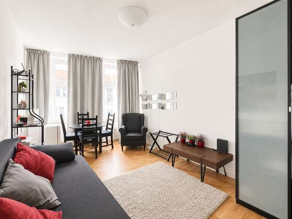 Move in & feel at home – bright, furnished 2-room apartment in Schöneberg, Photo 3