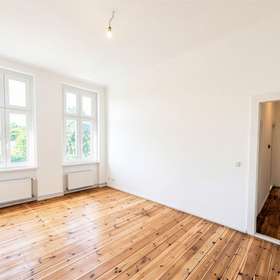 Renoviertes 42-m²-Studio mit separater Einbauküche in Weißensee