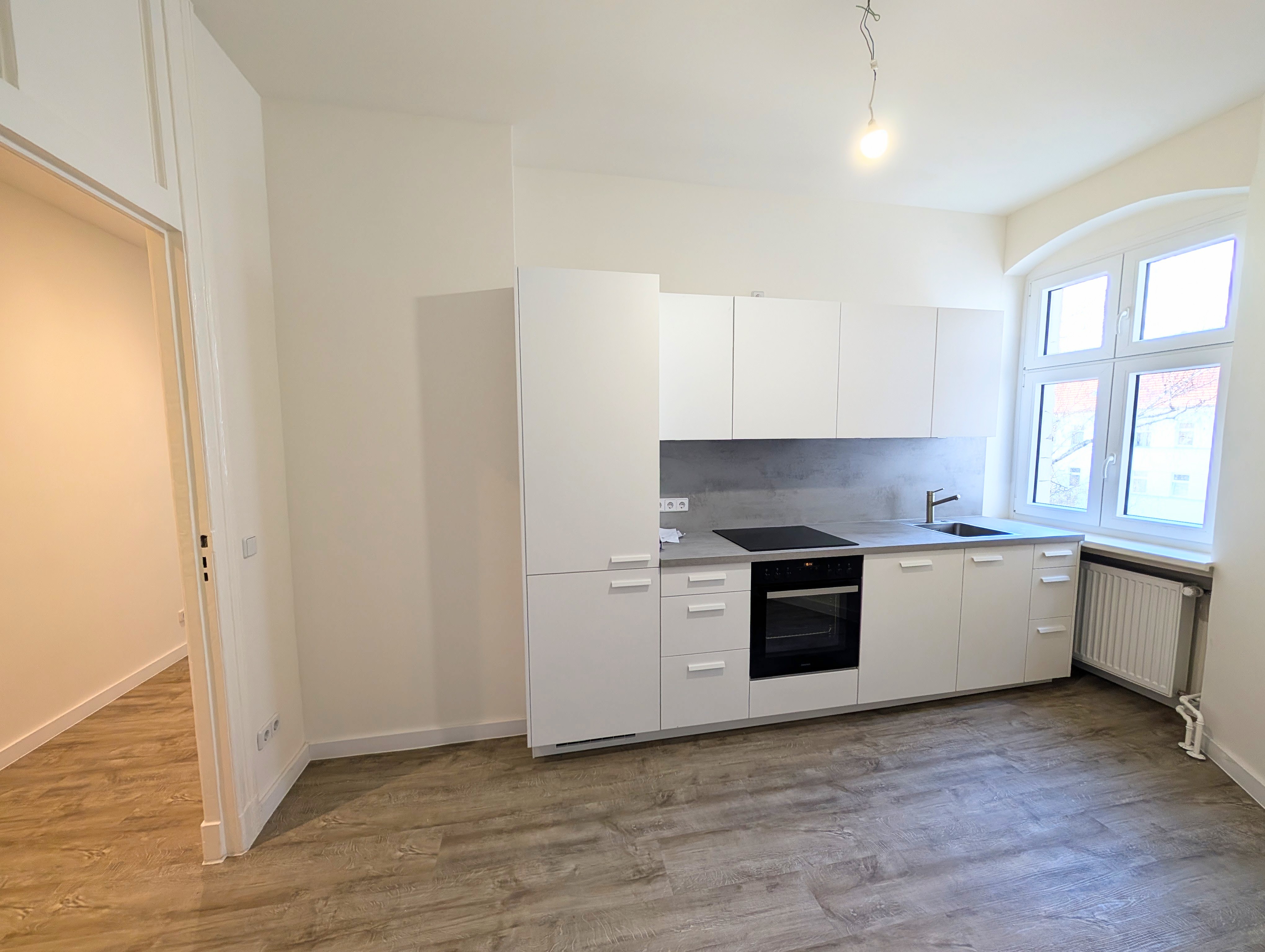 2-Zimmer-Wohnung mit Balkon, Abstellraum und Einbauküche direkt gegenüber der Hallen am Borsigturm