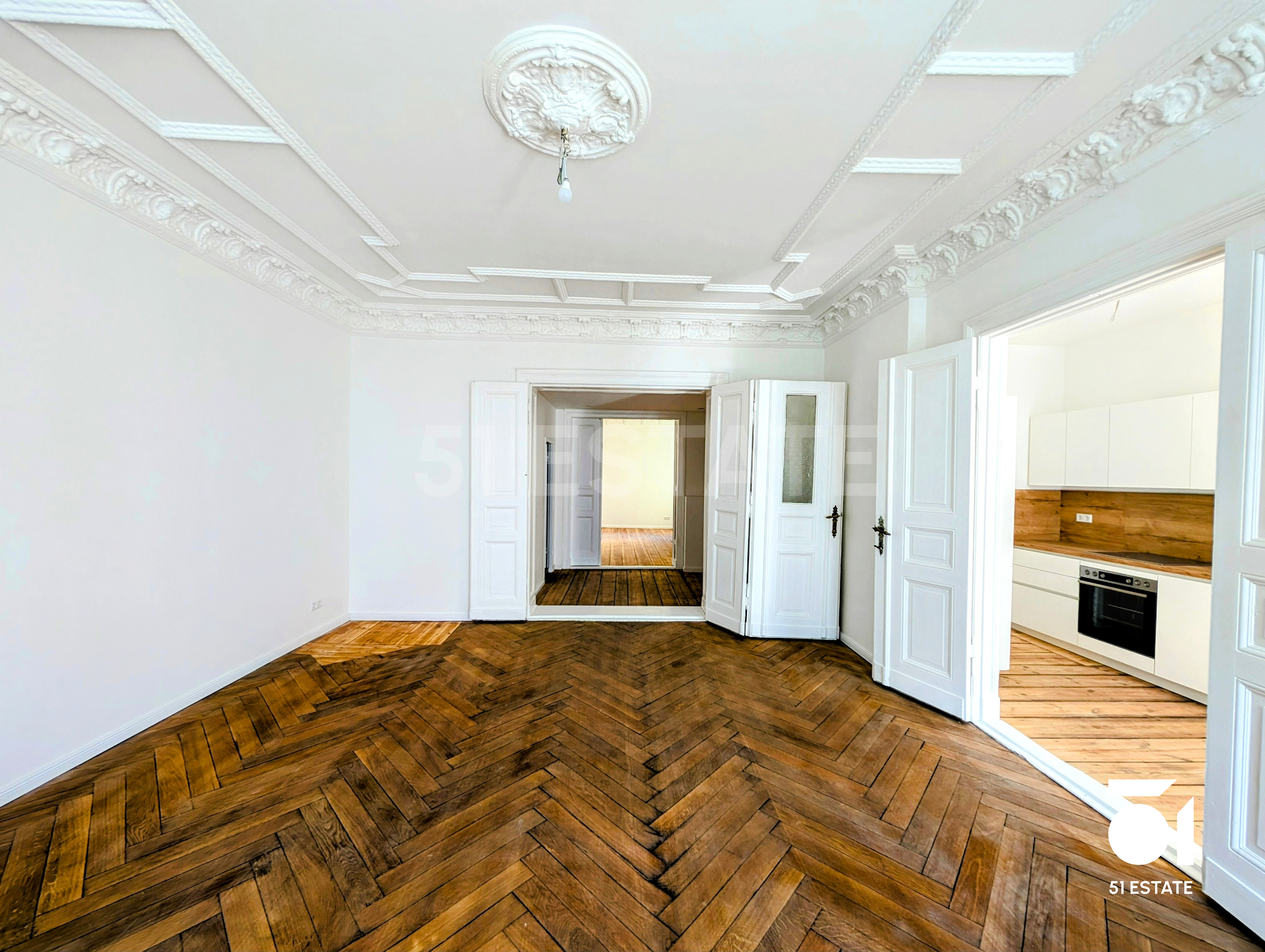 Exklusive Wohnung – 114 m² im 2. OG in der Rathenower Straße!