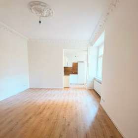 Helle 2-Zimmer-Wohnung in Berlin-Moabit mit moderner Einbauküche