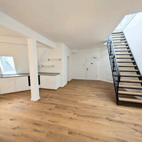 Stilvolle 2-Zimmer-Dachgeschosswohnung mit 2 Terrassen | Erstbezug Friedenau