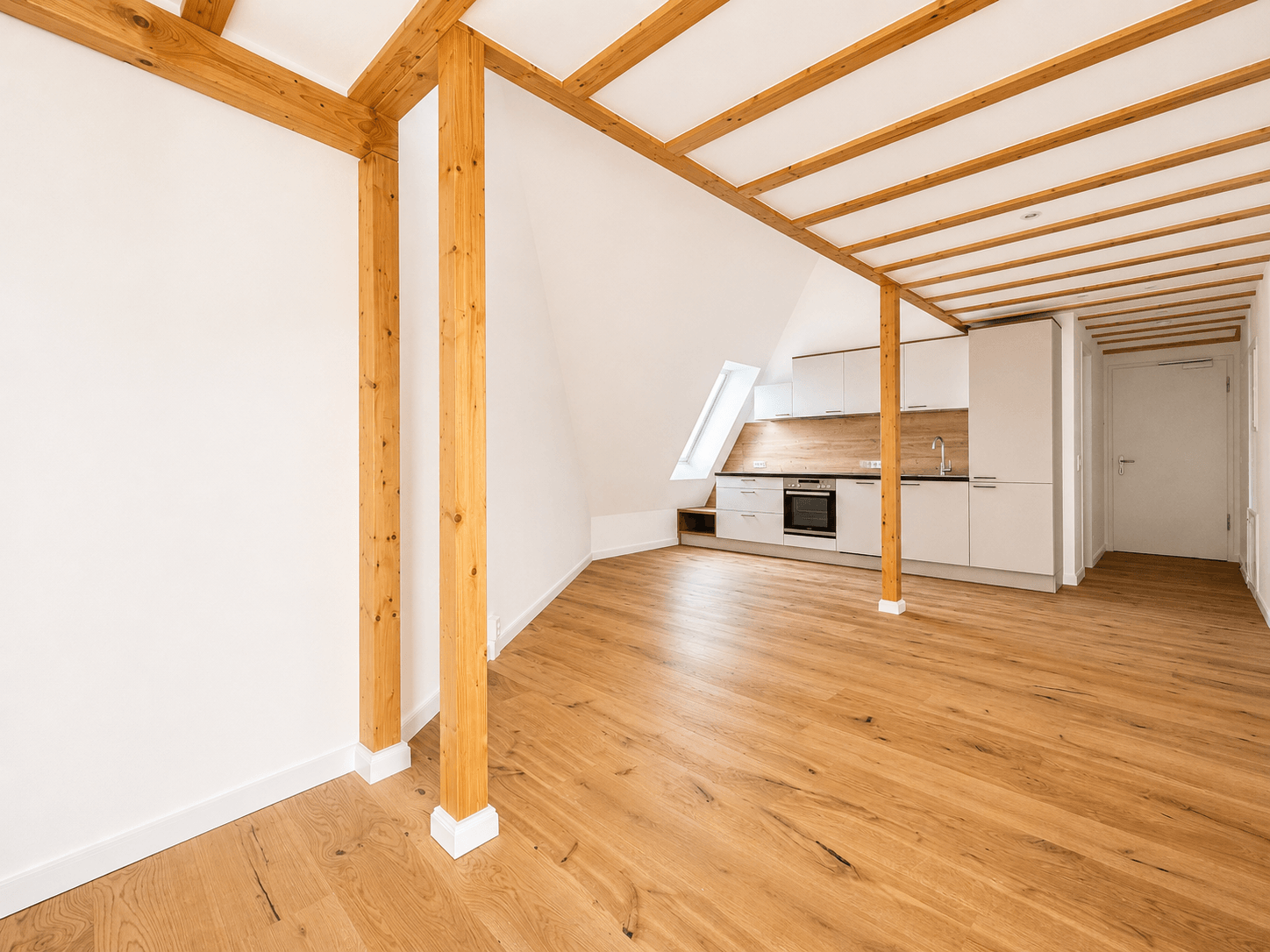 Drei-Zimmer-Penthousewohnung - VH DG mi. li.