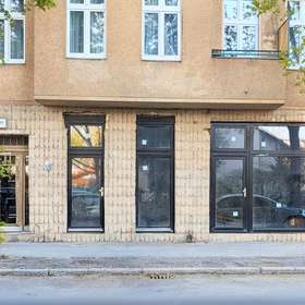 Sichtbare Ladenfläche in der Provinzstraße – ideal für Kiosk, Späti oder Café