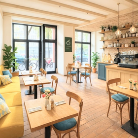 Helle Gewerbefläche mit Souterrain am Hohenzollerndamm – ideal für Büro, Laden oder Atelier