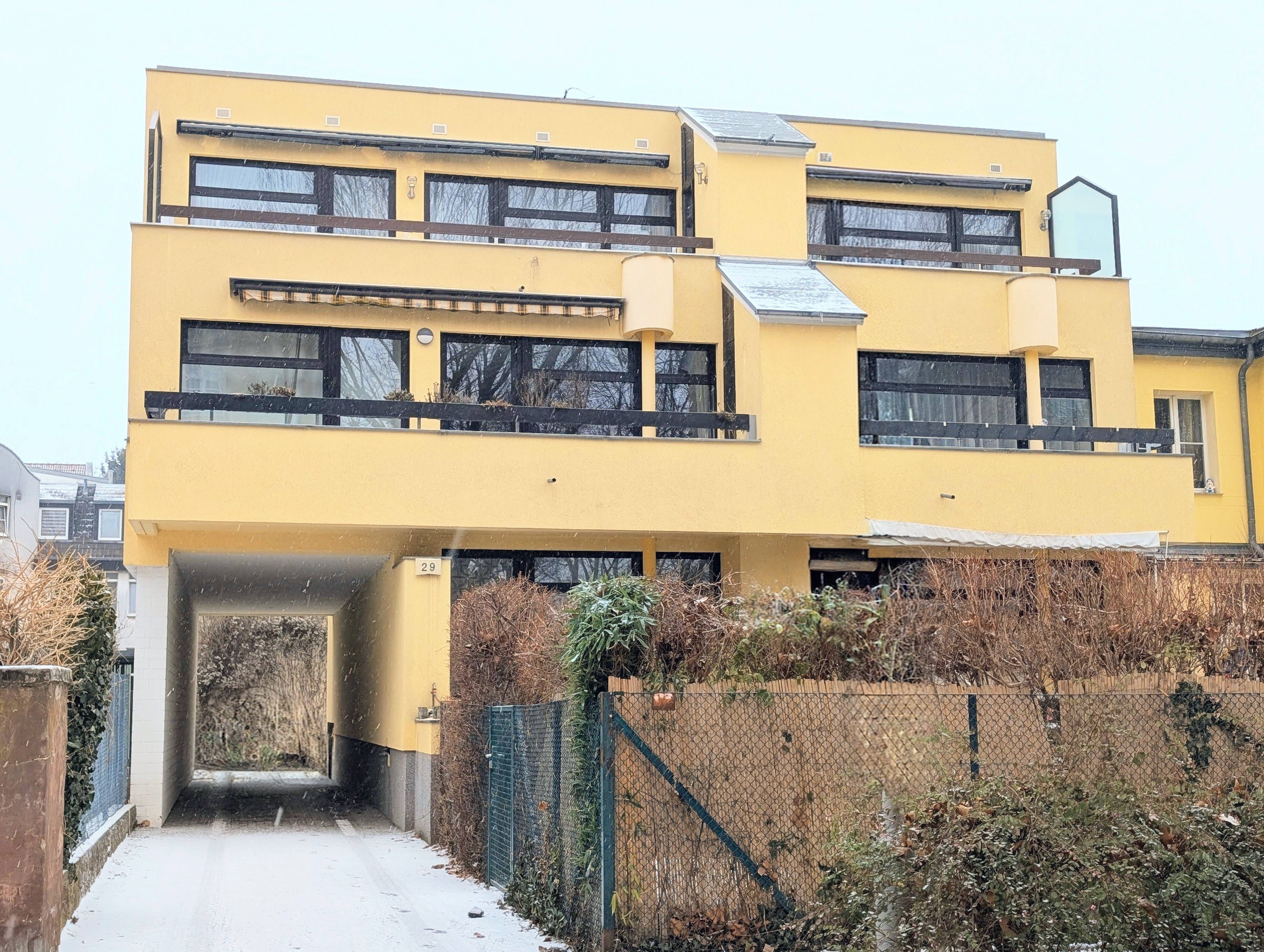 Potenzial zur Selbstfinanzierung: Studio nahe Gesundbrunnen mit Balkon, Garten & Parkmöglichkeit