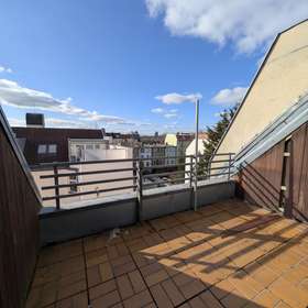 Attraktive 2-Zimmer- Penthouse Wohnung mit Balkon in Berlin-Tegel