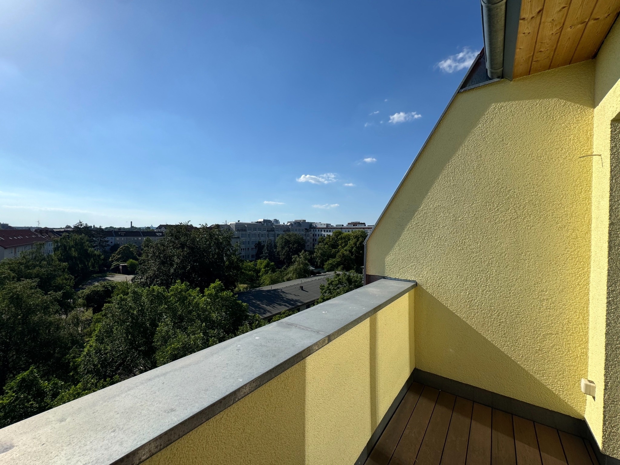 6-Penthousewohnung mit Terrasse - VH DG li.