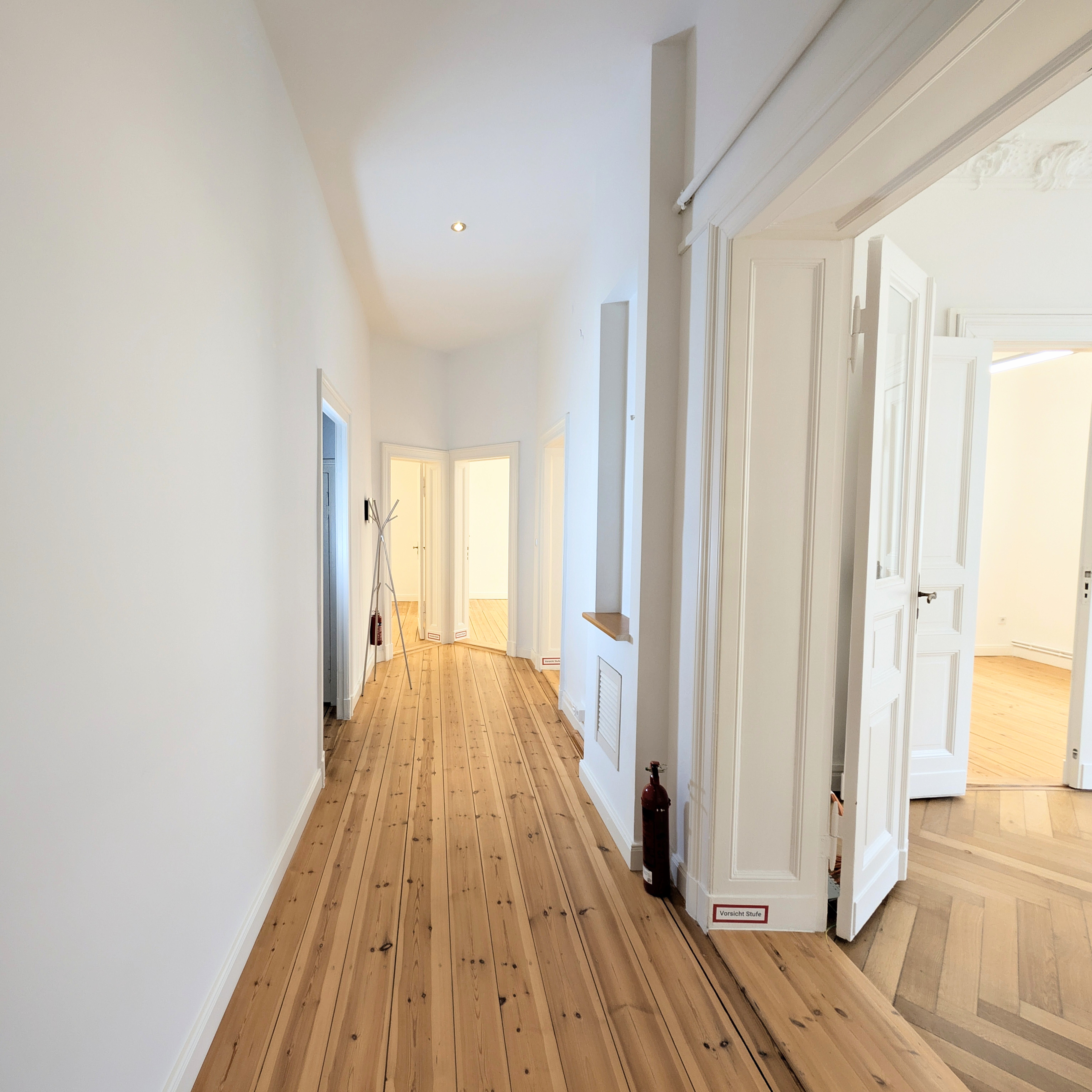 Großzügige Büro- oder Praxisfläche nahe Ku’damm – 169 m² mit Aufzug