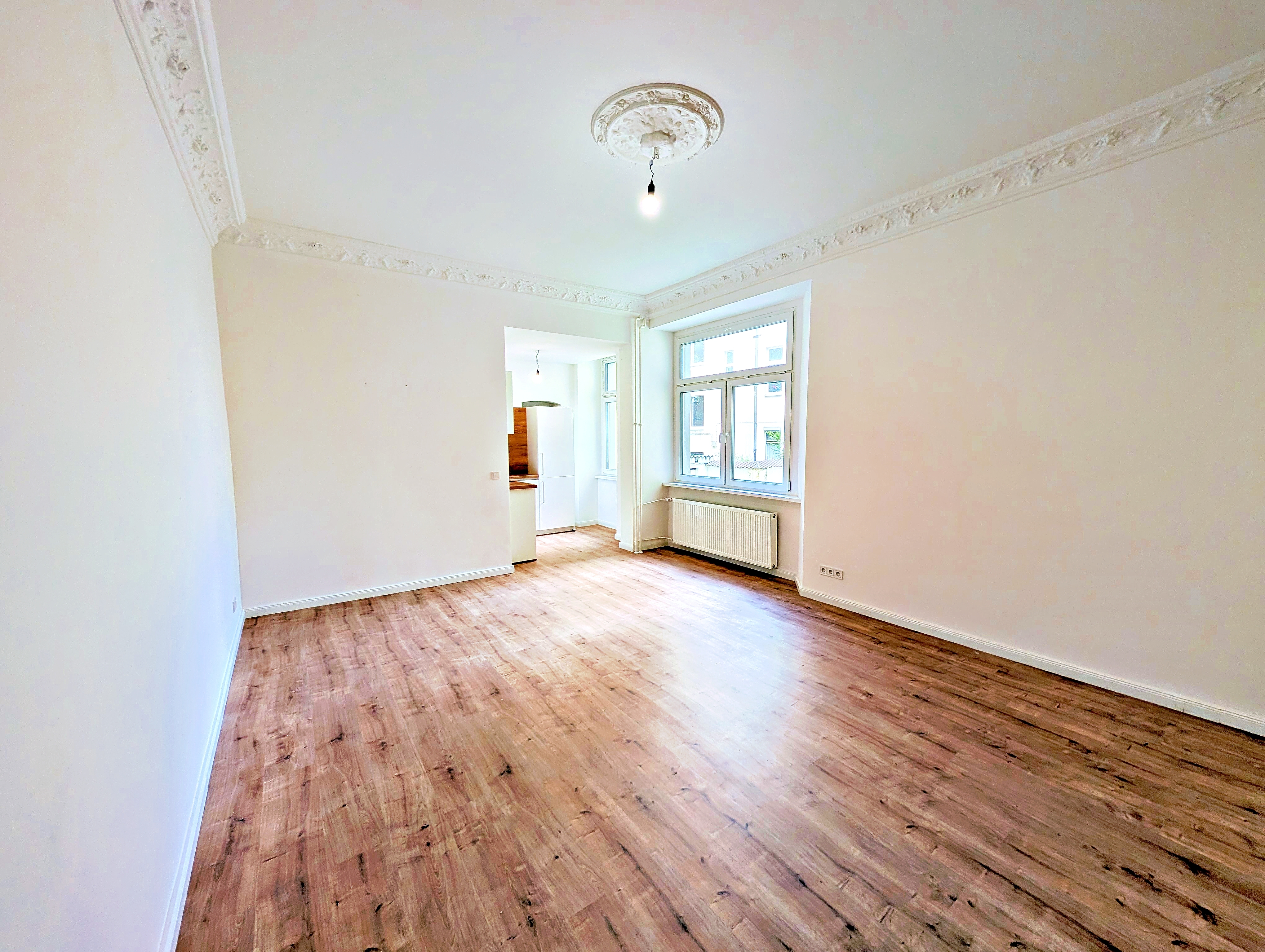 Helle 2-Zimmer-Wohnung in Berlin-Moabit mit moderner Einbauküche