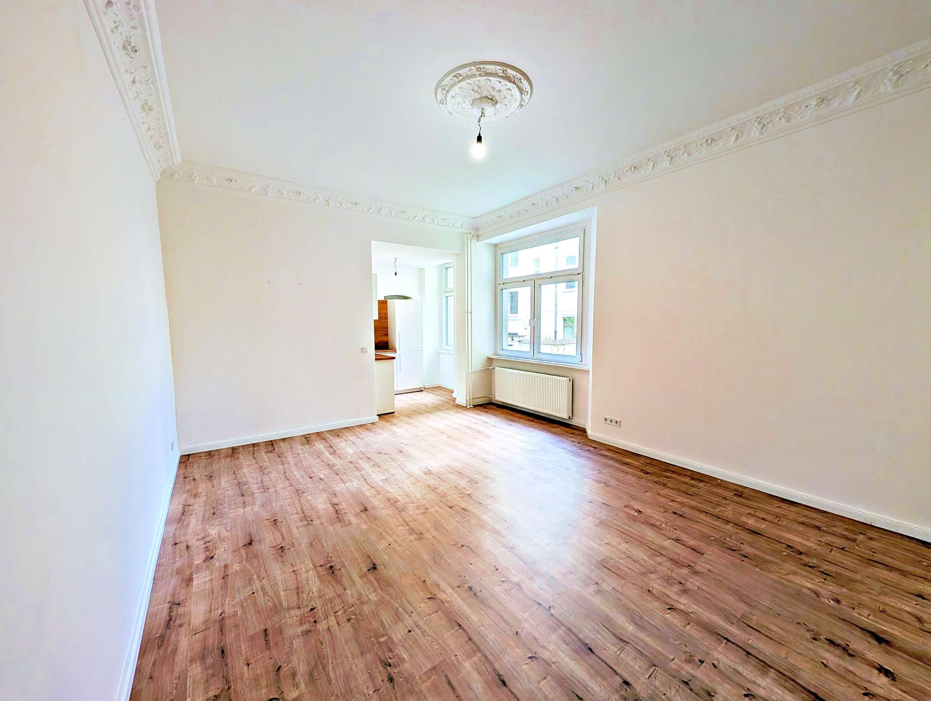 Helle 2-Zimmer-Wohnung in Berlin-Moabit mit moderner Einbauküche