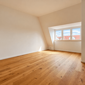 Drei-Zimmer-Dachgeschosswohnung - VH DG li.