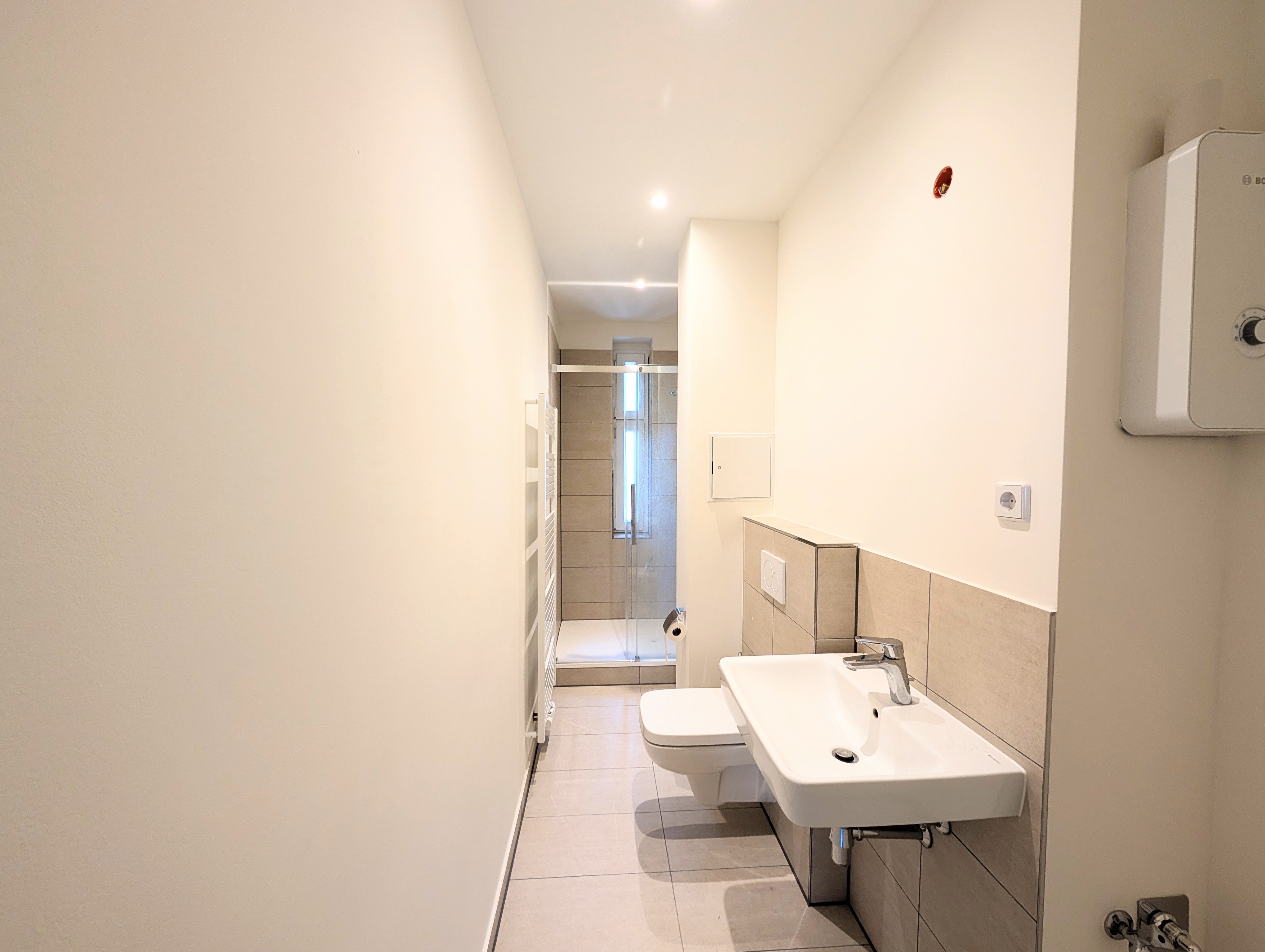 2-Zimmer-Wohnung mit Balkon, Abstellraum und Einbauküche direkt gegenüber der Hallen am Borsigturm