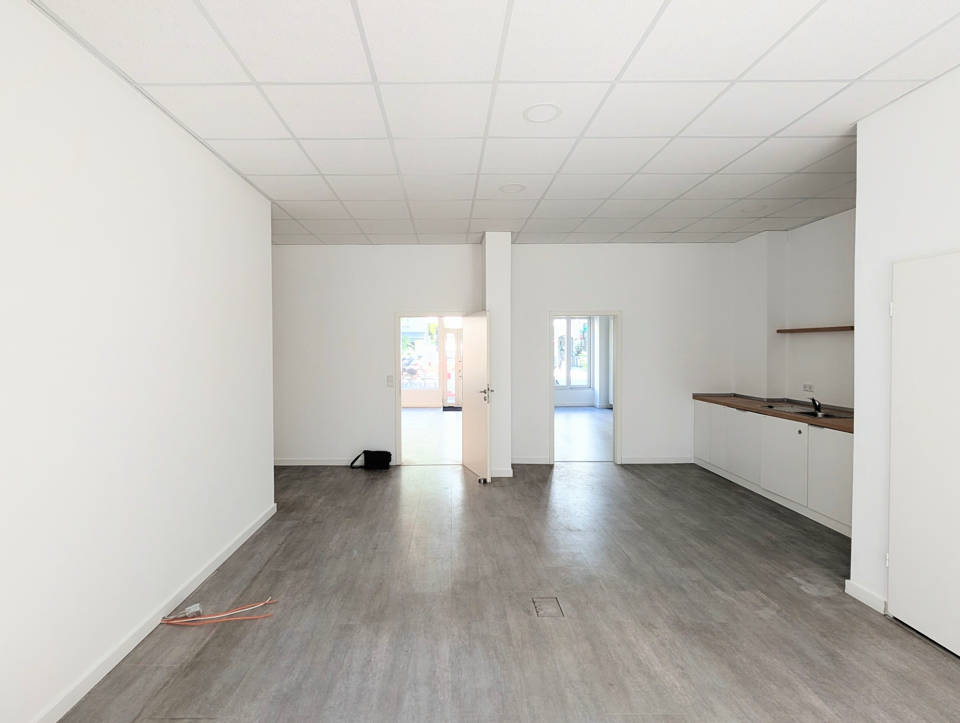 Top-Laden an der Hermannstraße – ca. 20 m Front, saniert und sofort verfügbar