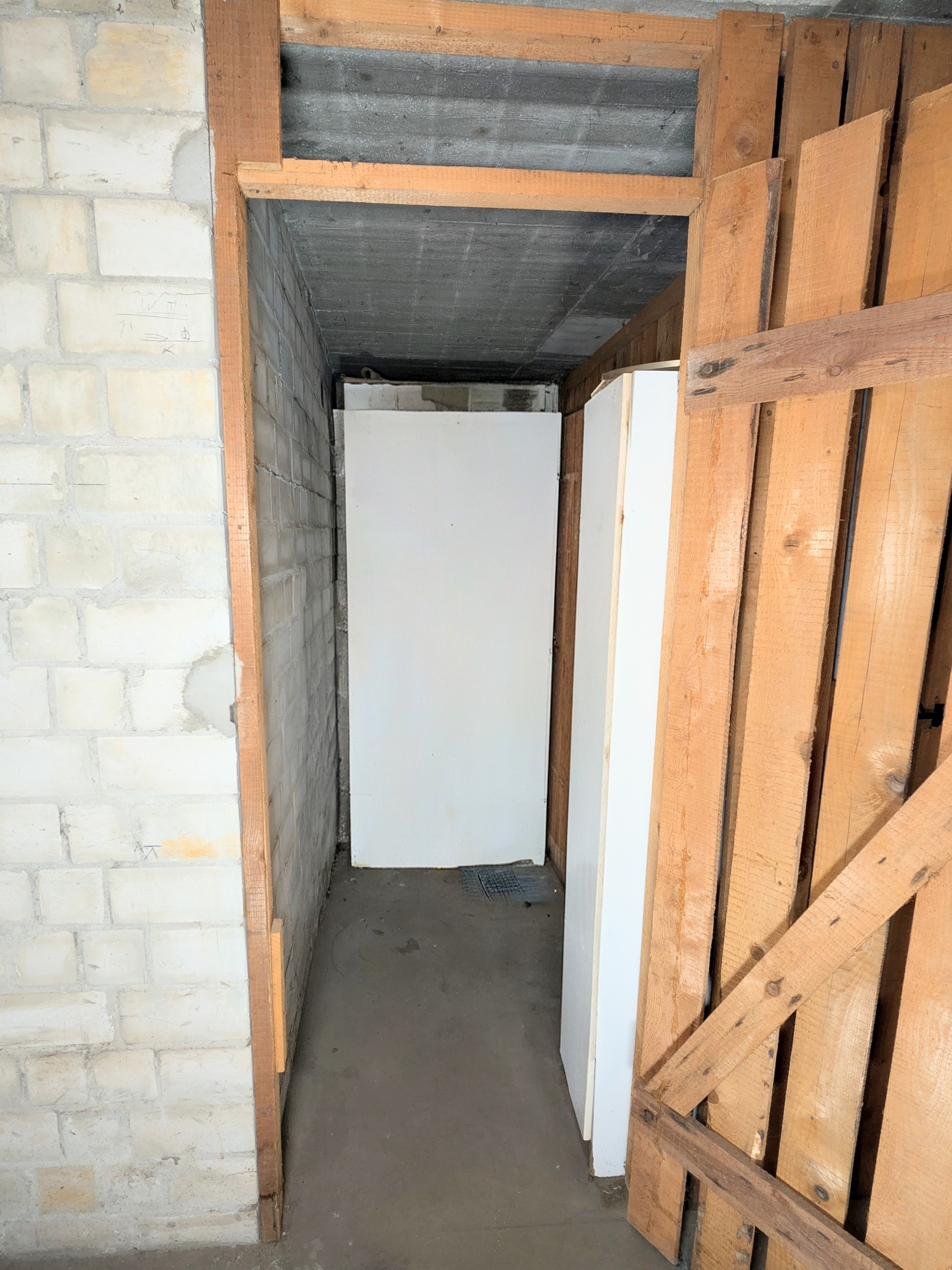 Potenzial zur Selbstfinanzierung: Studio nahe Gesundbrunnen mit Balkon, Garten & Parkmöglichkeit