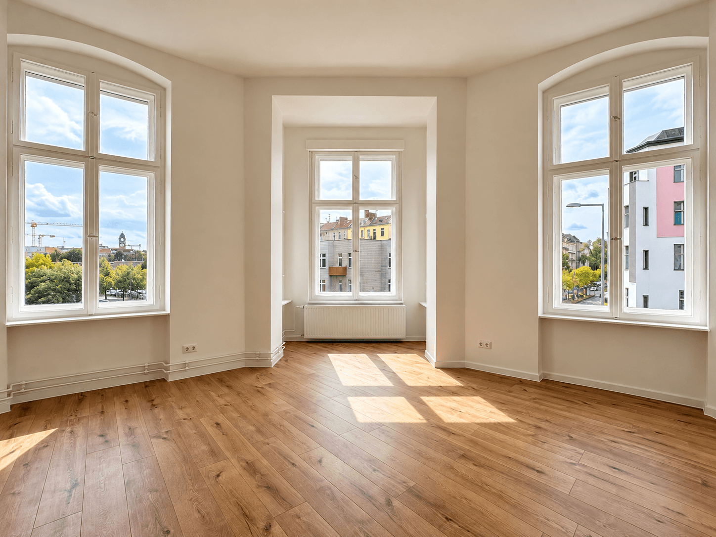 Großzügige-Zwei-Zimmer-Wohnung - H I 2.OG li.