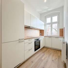 Renoviertes 1,5-Zimmer-Studio im 2. OG – Moderne Küche & Dusche