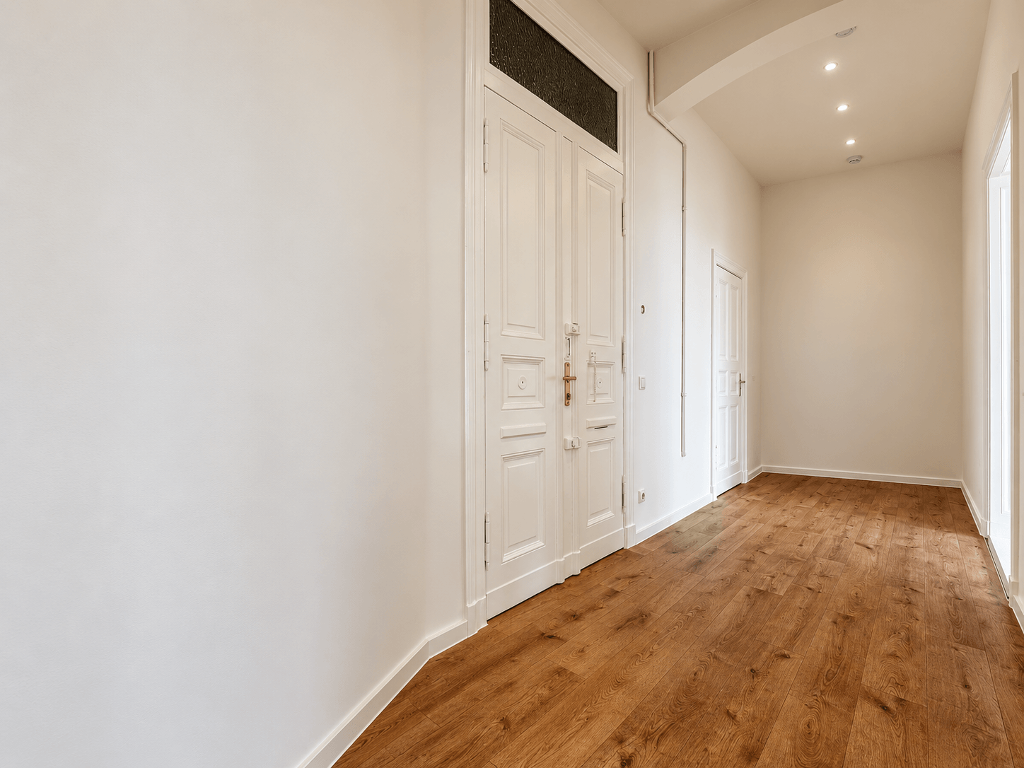 Großzügige-Zwei-Zimmer-Wohnung - H I 2.OG li.