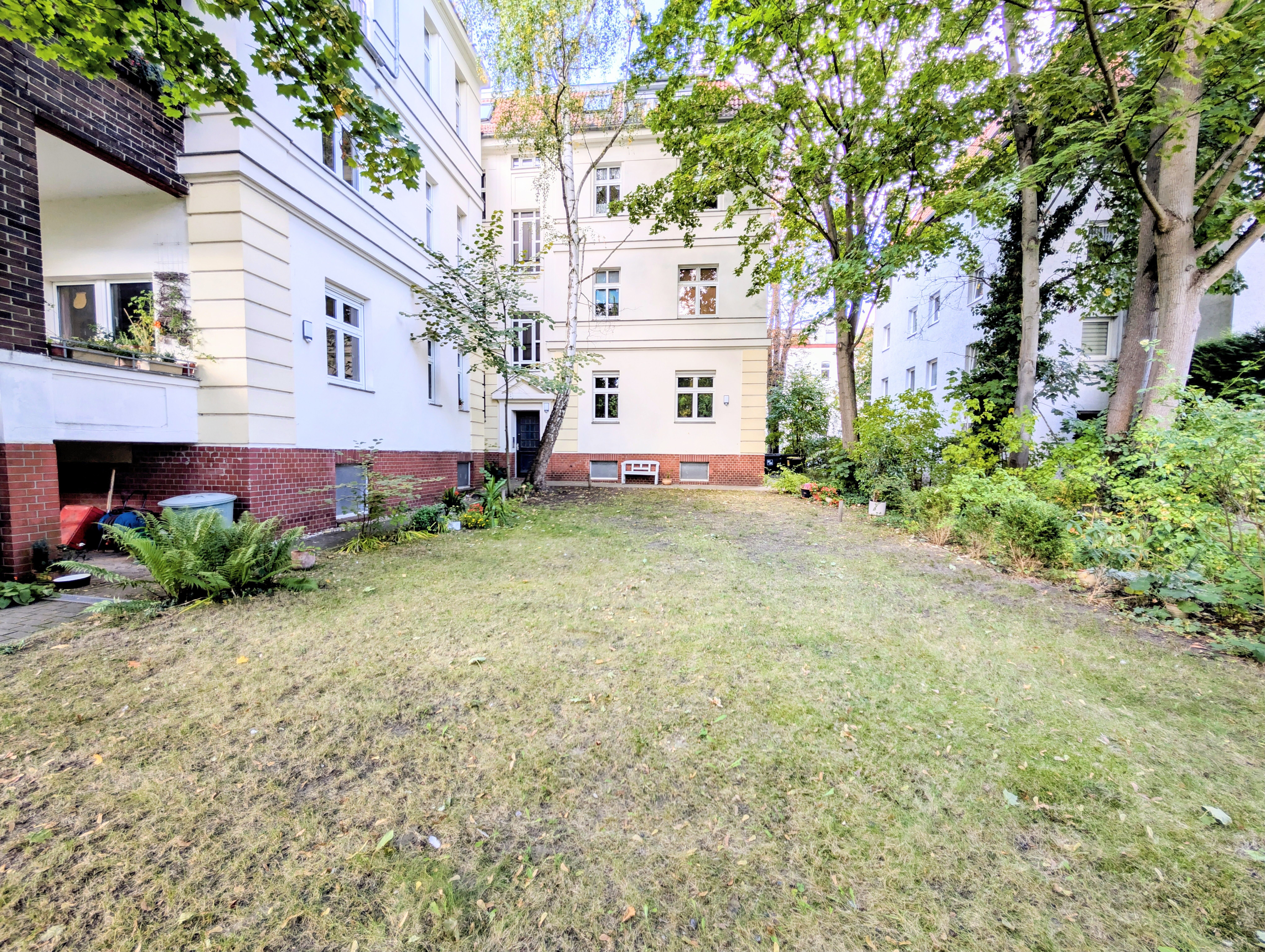 3-Zimmer-Hochparterrewohnung mit Einbauküche & Gemeinschaftsgarten in Berlin-Pankow