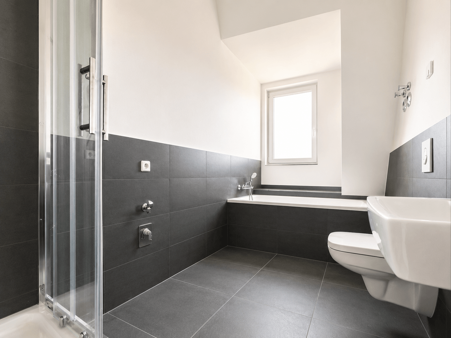 6-Penthousewohnung mit Terrasse - VH DG li.