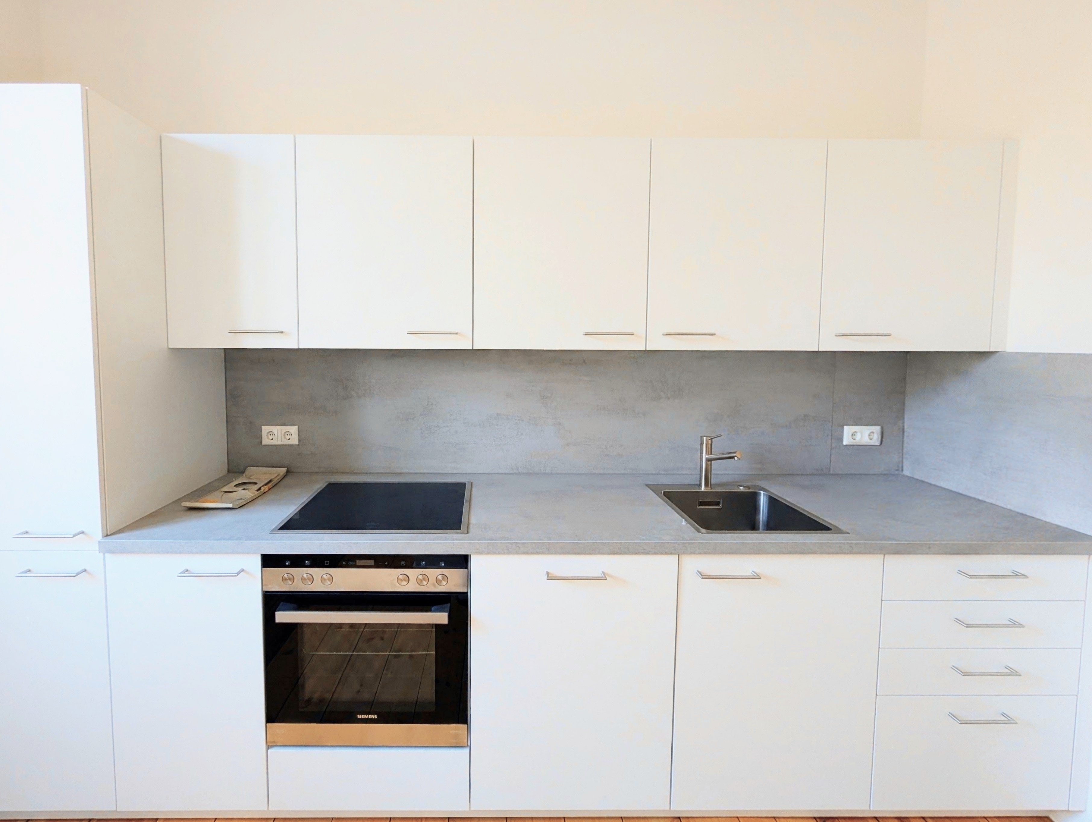 Renovierte 2-Zi. Whg. mit EBK und 2 Balkonen an der Residenzstr.