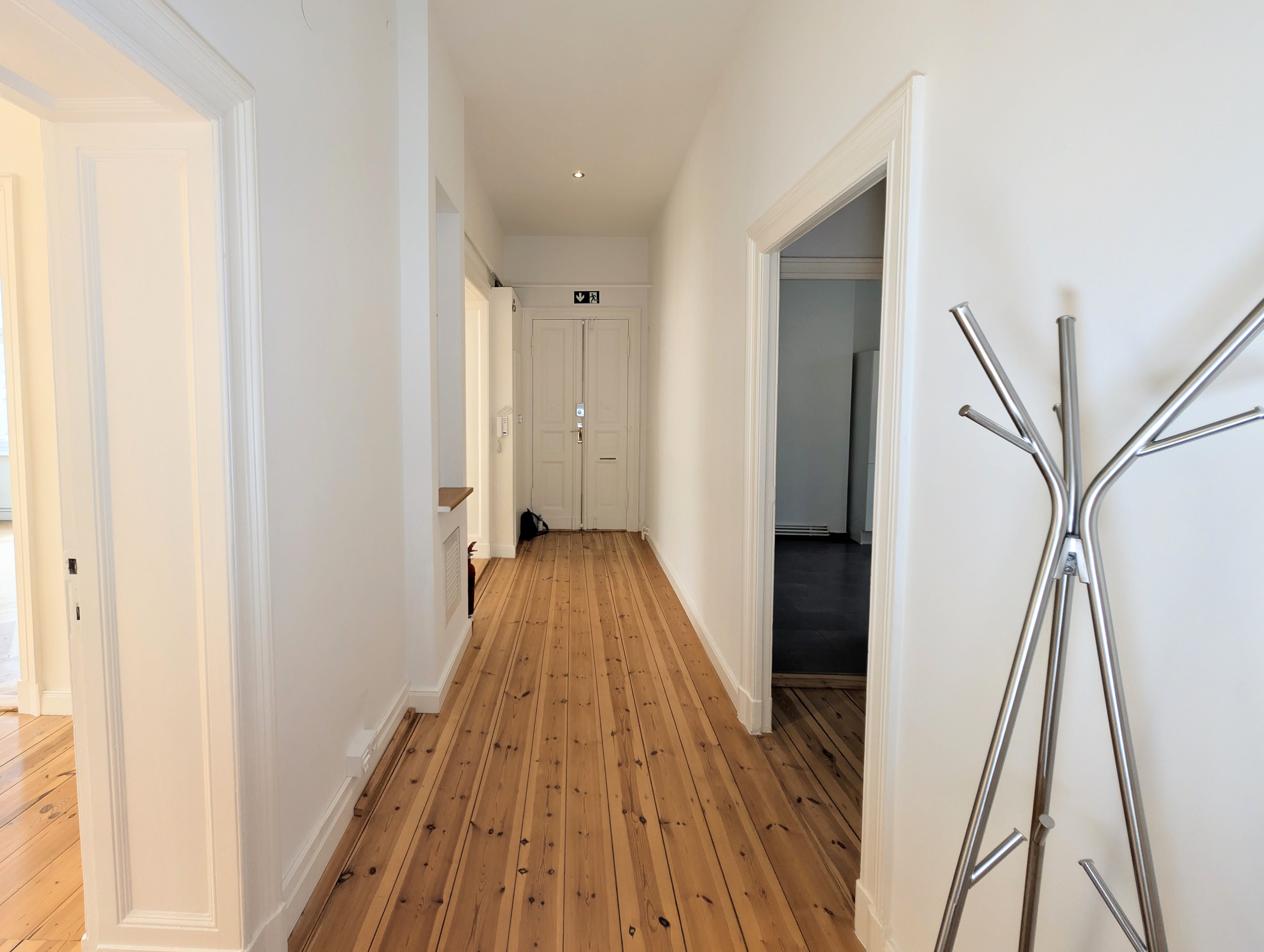 Großzügige Büro- oder Praxisfläche nahe Ku’damm – 169 m² mit Aufzug