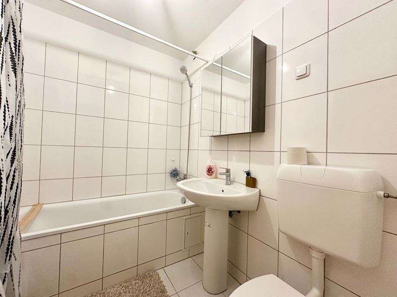 8,6% Nettorendite: Kernsanierte 1-Zimmer-Wohnung mit Stellplatz