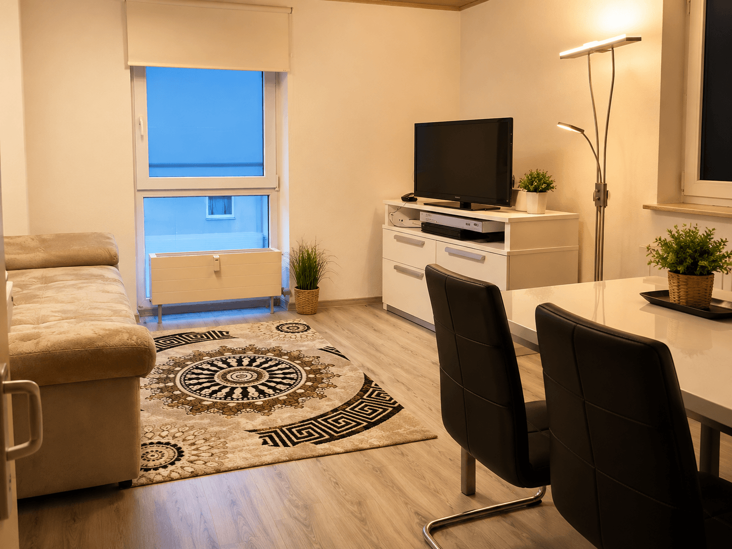 Top vermietete 2-Zimmer-Wohnung mit Duplex-Parker im Sonnenhof