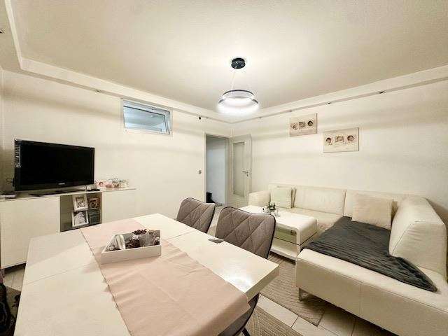 9,4 % Nettorendite: Top sanierte 4-Zimmer-Wohnung mit Balkon und Stellplatz in Dietzenbach