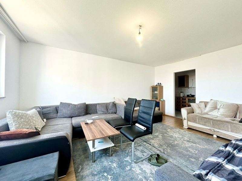 9 % Nettorendite: Top sanierte2-Zimmer-Wohnung mit Balkonund Stellplatz in Dietzenbach
