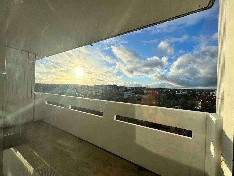 6,9% Nettorendite: Gepflegte 1-Zimmer-Wohnung mit großer Loggia & Stellplatz